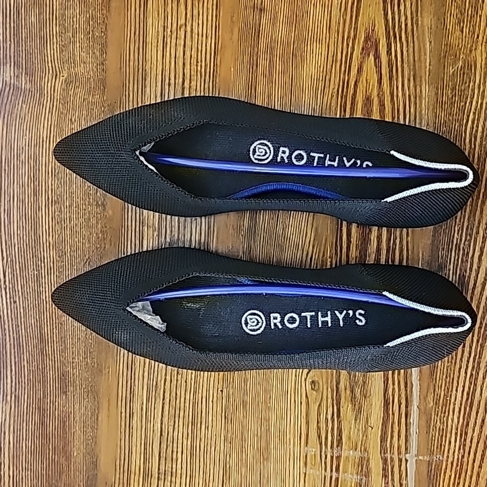 Rothy's black points